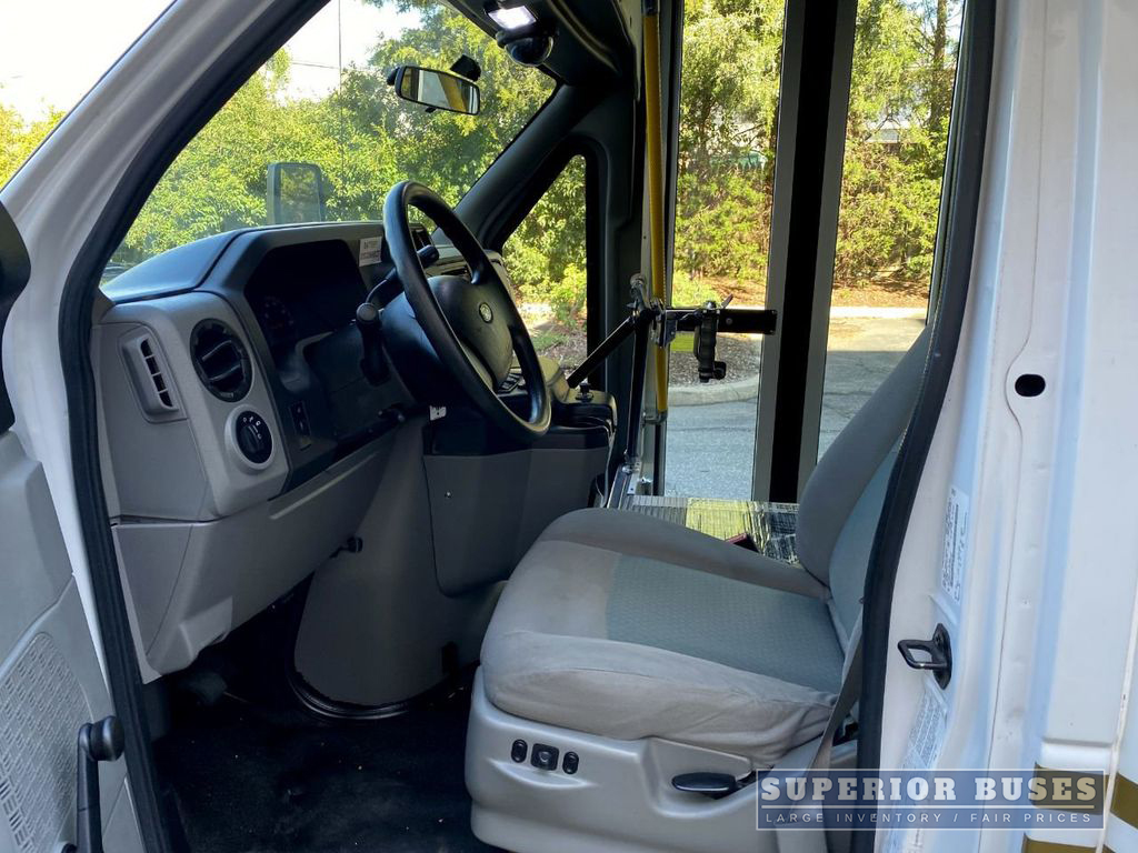 Used Reconditioned Shuttle Buses